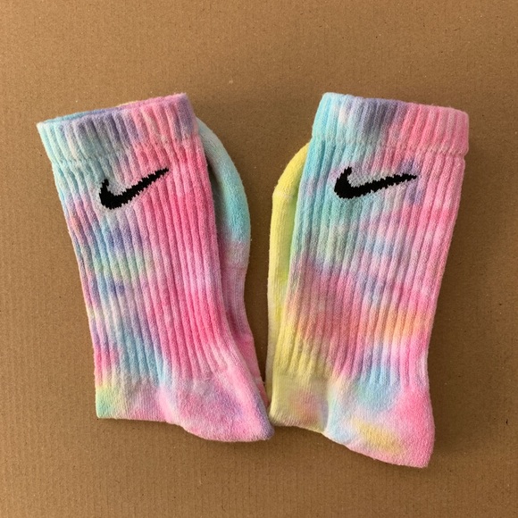 CUSTOM Medium Pastel Tie Dye Nike Set Shirt Socks - Picture 9 of 16